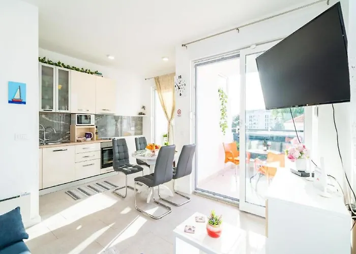 Anka - One Bedroom With Terrace Apartmán *