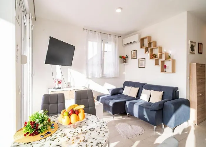 Anka - One Bedroom With Terrace Apartmán *