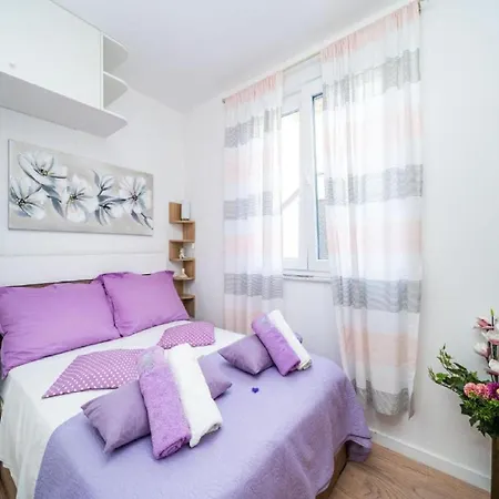 Anka - One Bedroom With Terrace Apartment