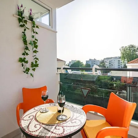Anka - One Bedroom With Terrace *