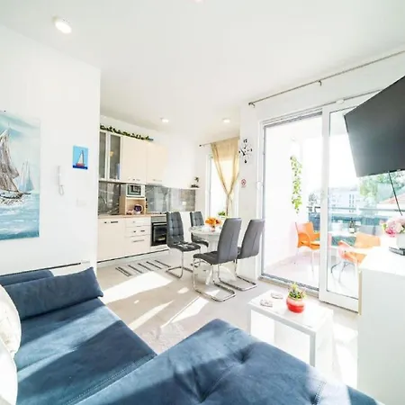 Anka - One Bedroom With Terrace Apartment