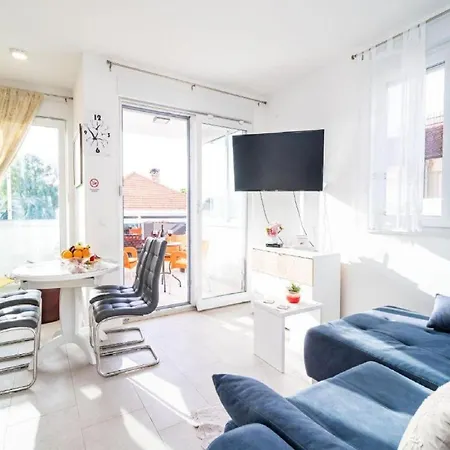 Anka - One Bedroom With Terrace *