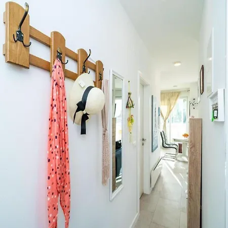 Anka - One Bedroom With Terrace Apartment
