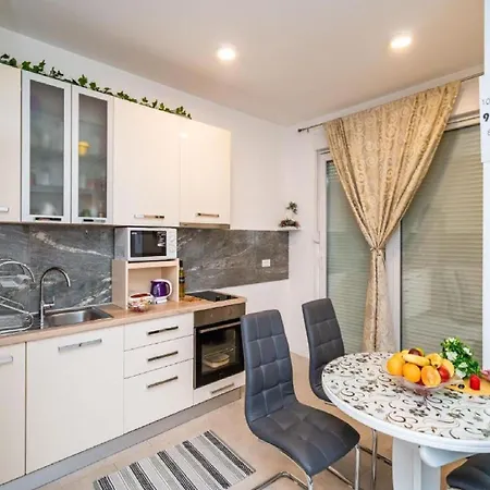 Anka - One Bedroom With Terrace *